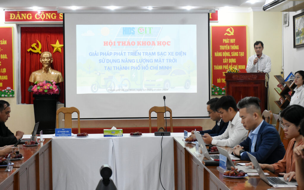 Hội thảo “Giải pháp phát triển trạm sạc xe điện sử dụng năng lượng mặt trời tại TpHCM”